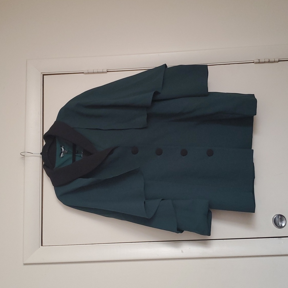 *NWT* Lively Ghosts Hunter Green Cape Coat with Black Collar - Picture 2 of 16